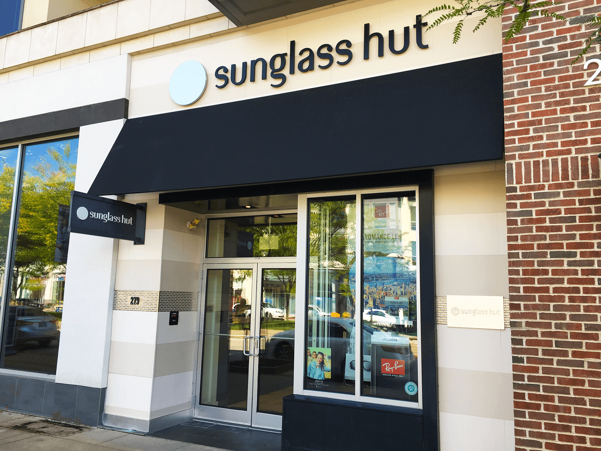 Sunglass Hut